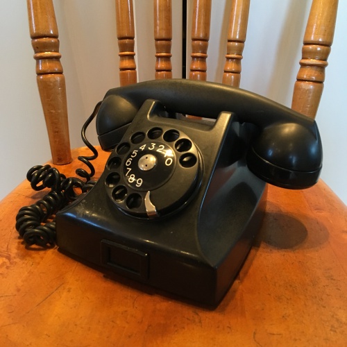 Telefon svart 1